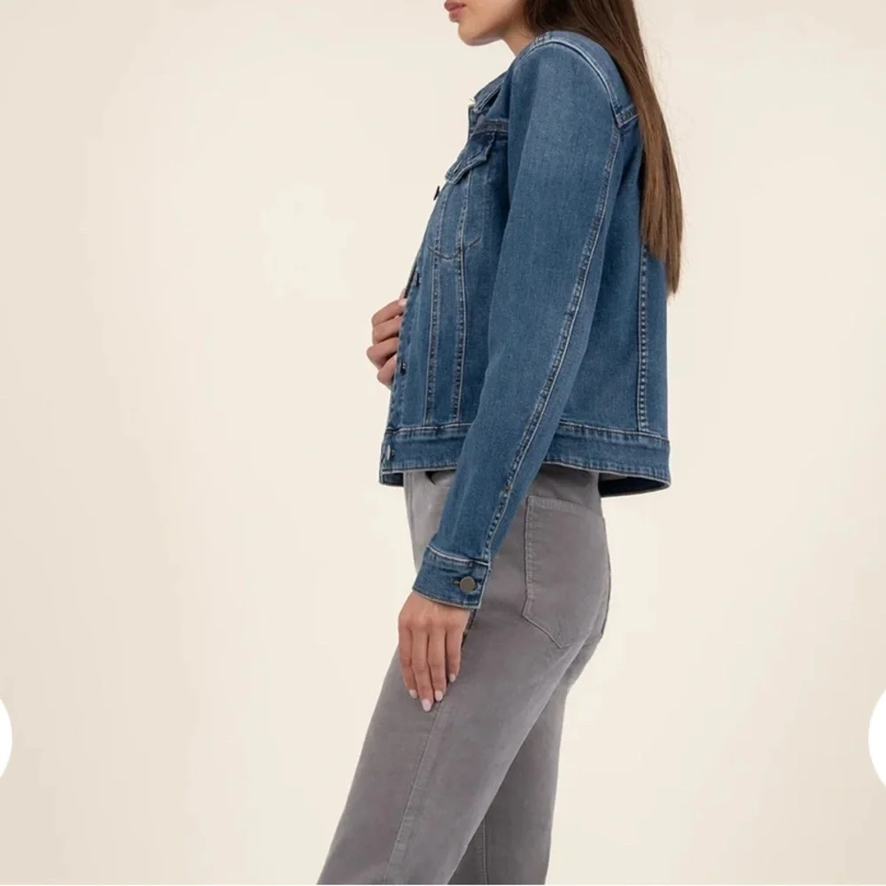 Kut From Cloth Women's Blue Denim Jacket NWT size Small